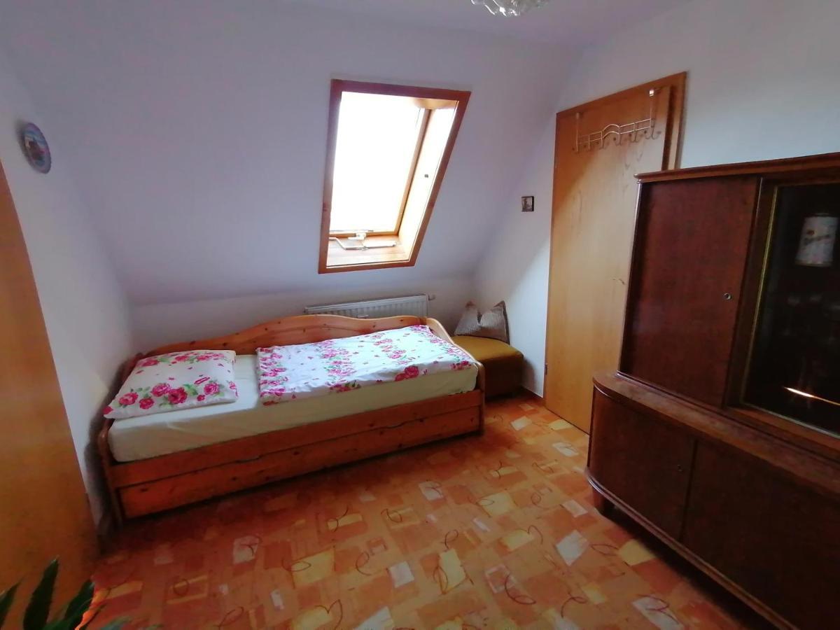 Apartamento Haus Am Waldrand Freital Exterior foto